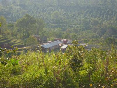 Die Farm vom Wohnhaus aus